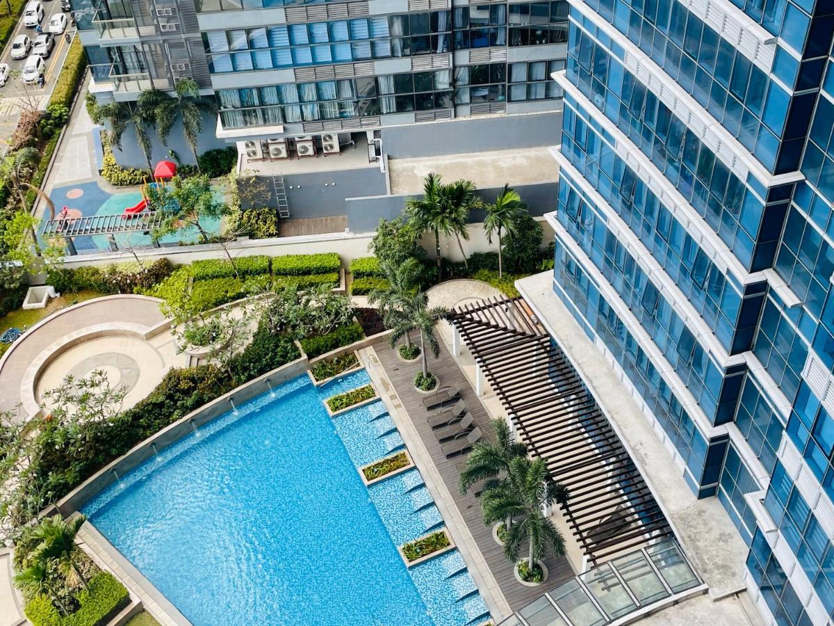 Uptown Parksuites Bgc Taguig Exterior photo