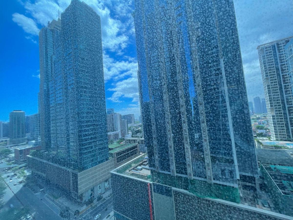 Uptown Parksuites Bgc Taguig Exterior photo