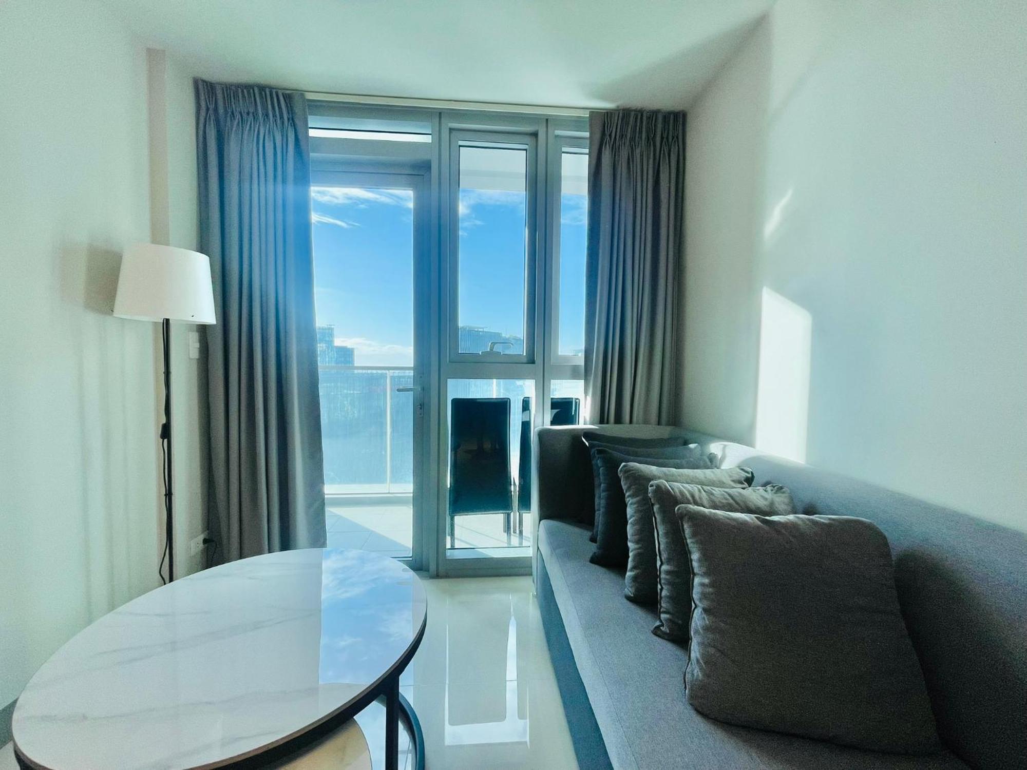 Uptown Parksuites Bgc Taguig Exterior photo