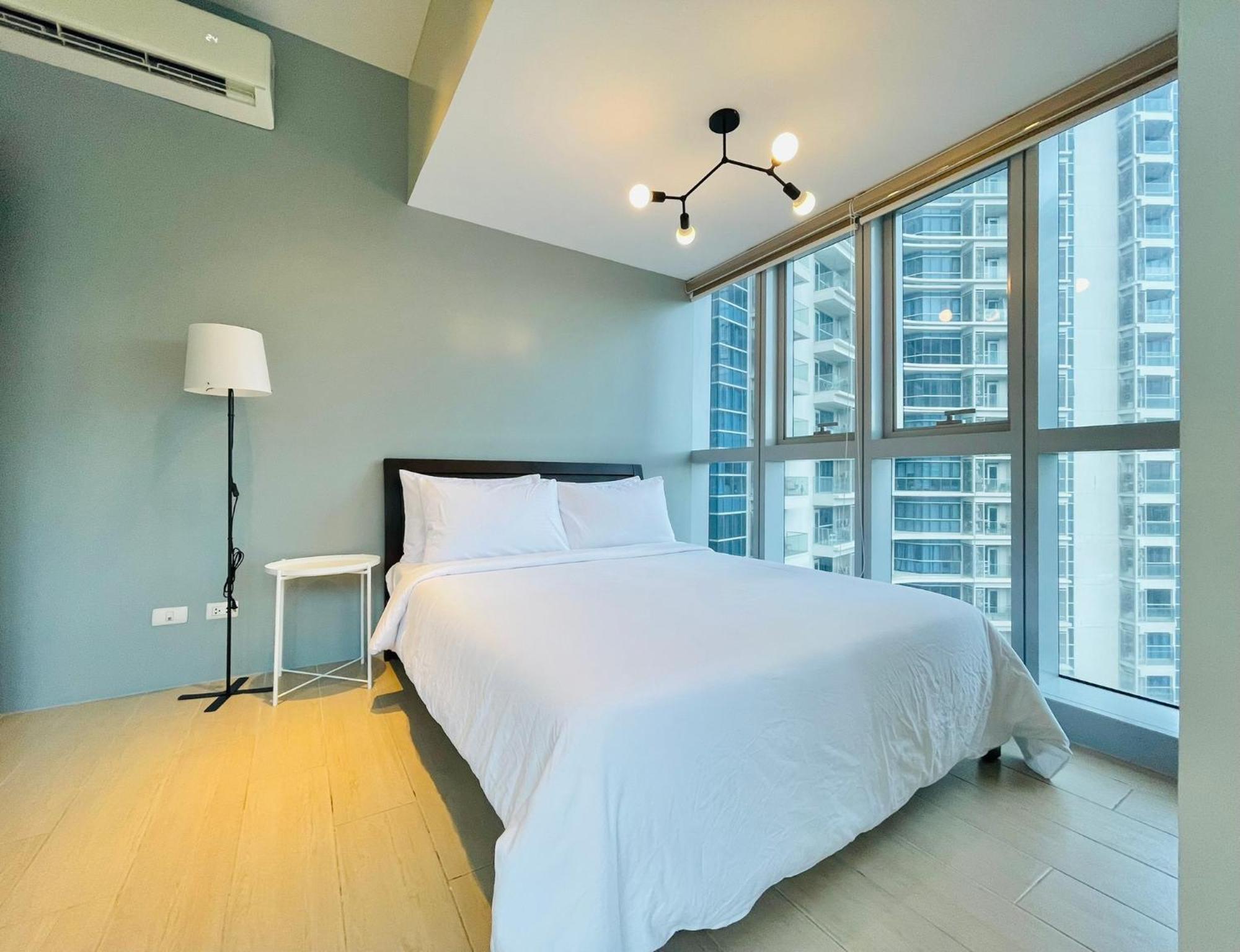 Uptown Parksuites Bgc Taguig Exterior photo
