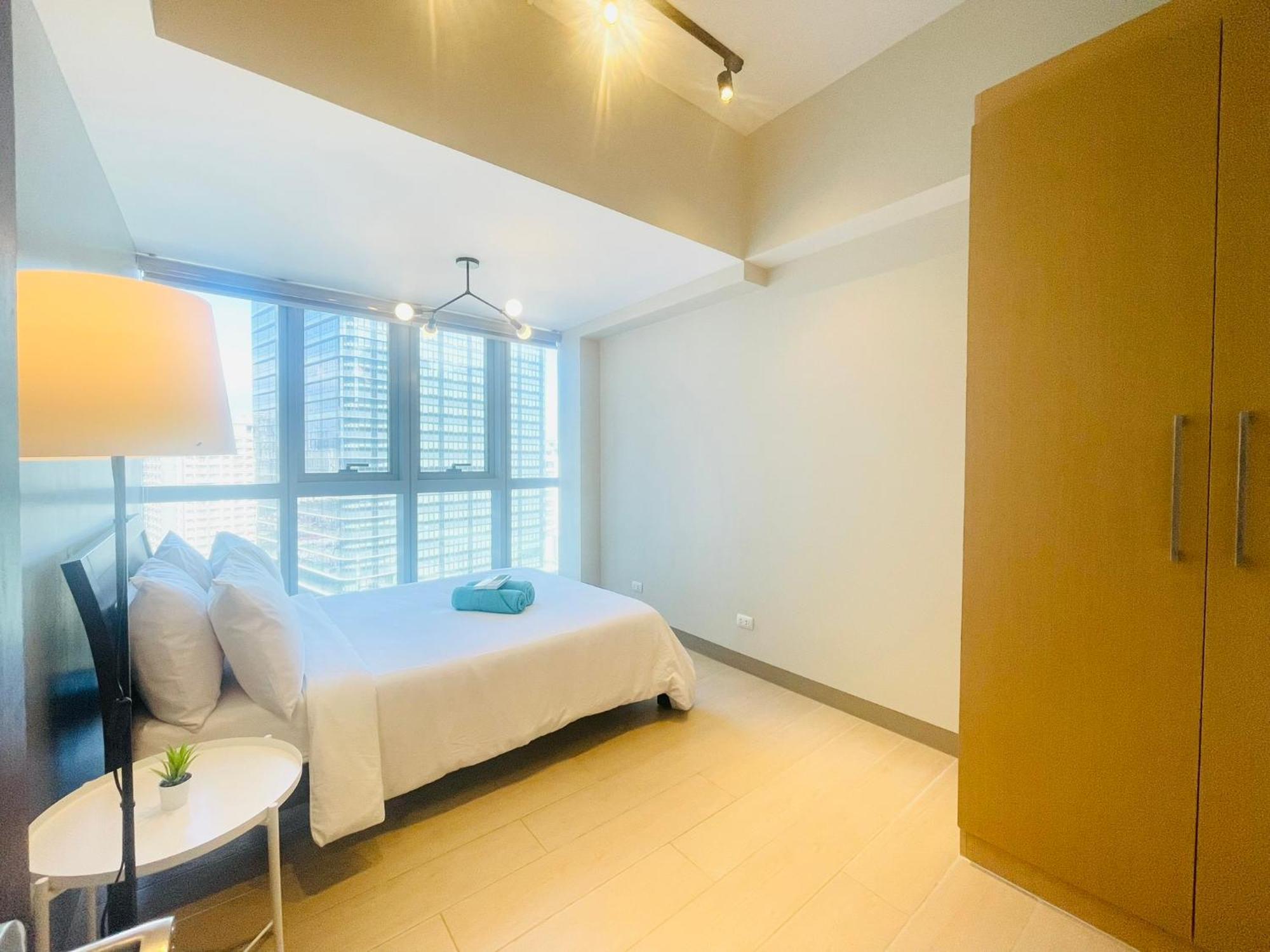 Uptown Parksuites Bgc Taguig Exterior photo