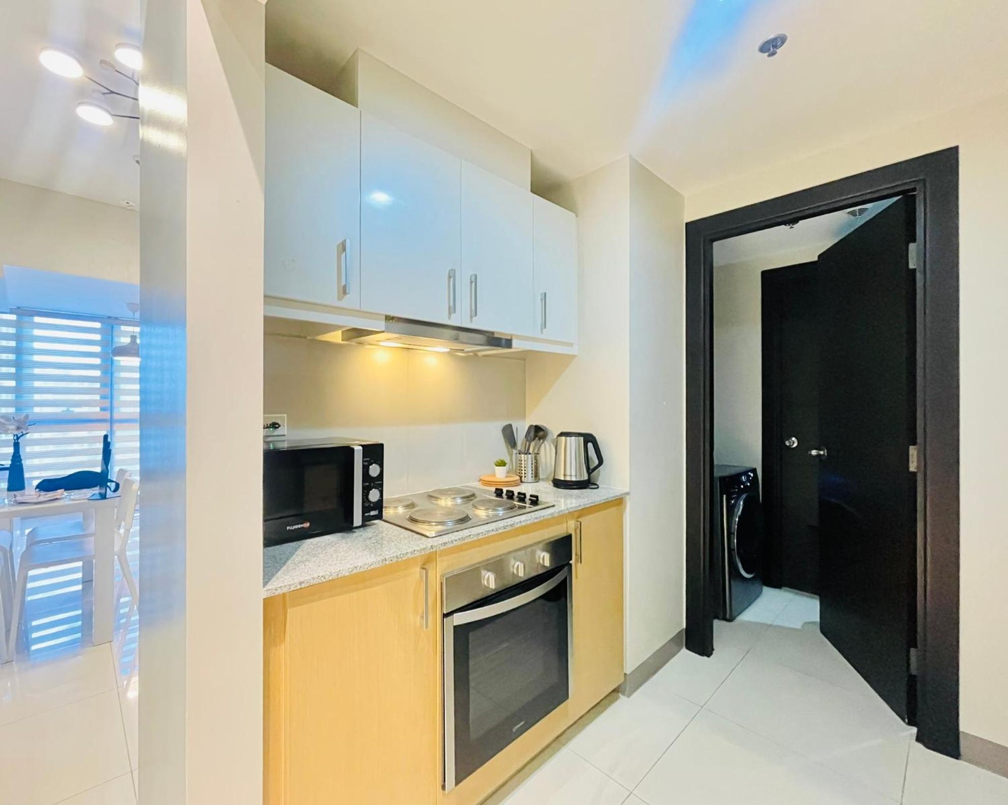 Uptown Parksuites Bgc Taguig Exterior photo