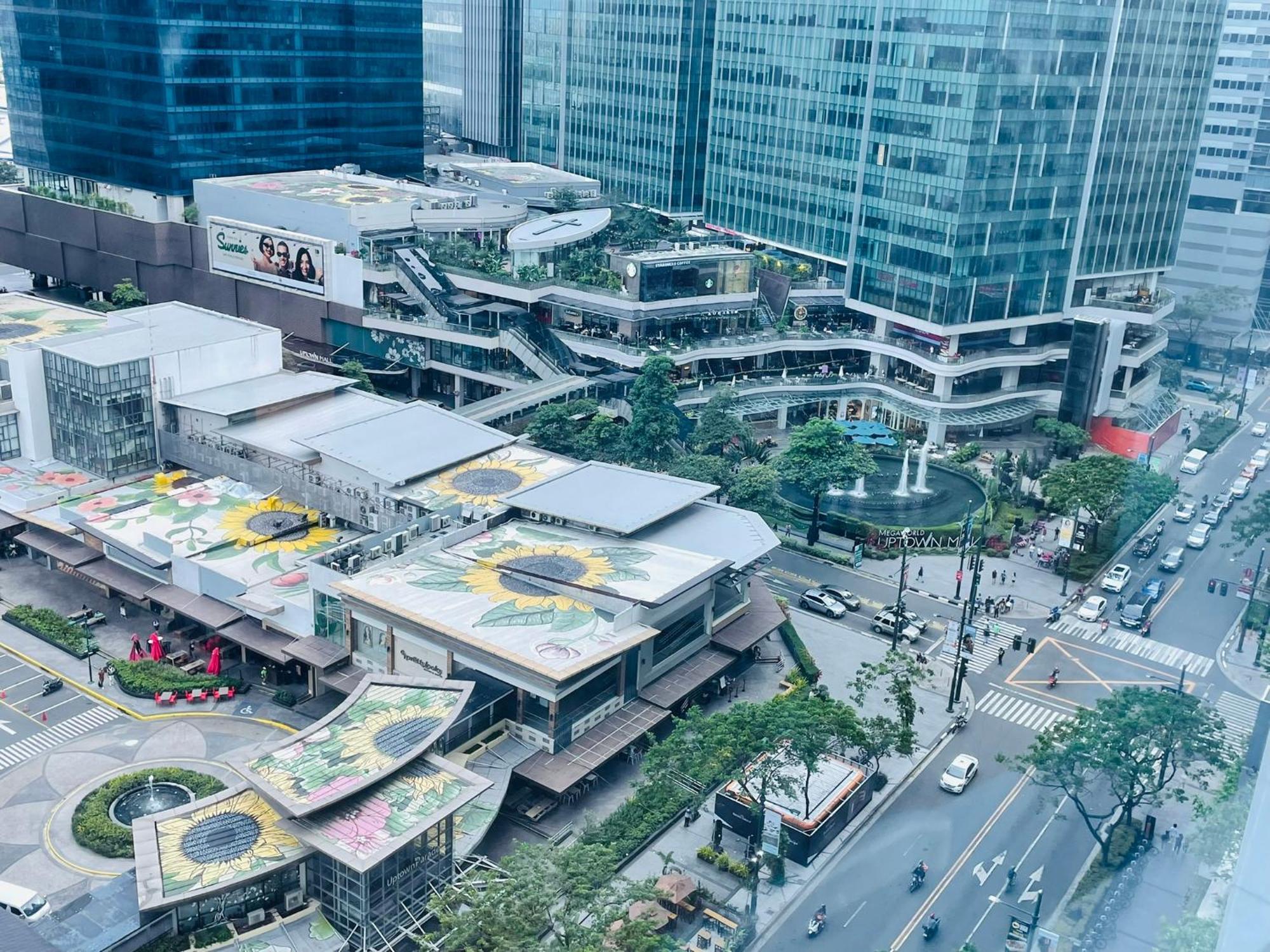 Uptown Parksuites Bgc Taguig Exterior photo