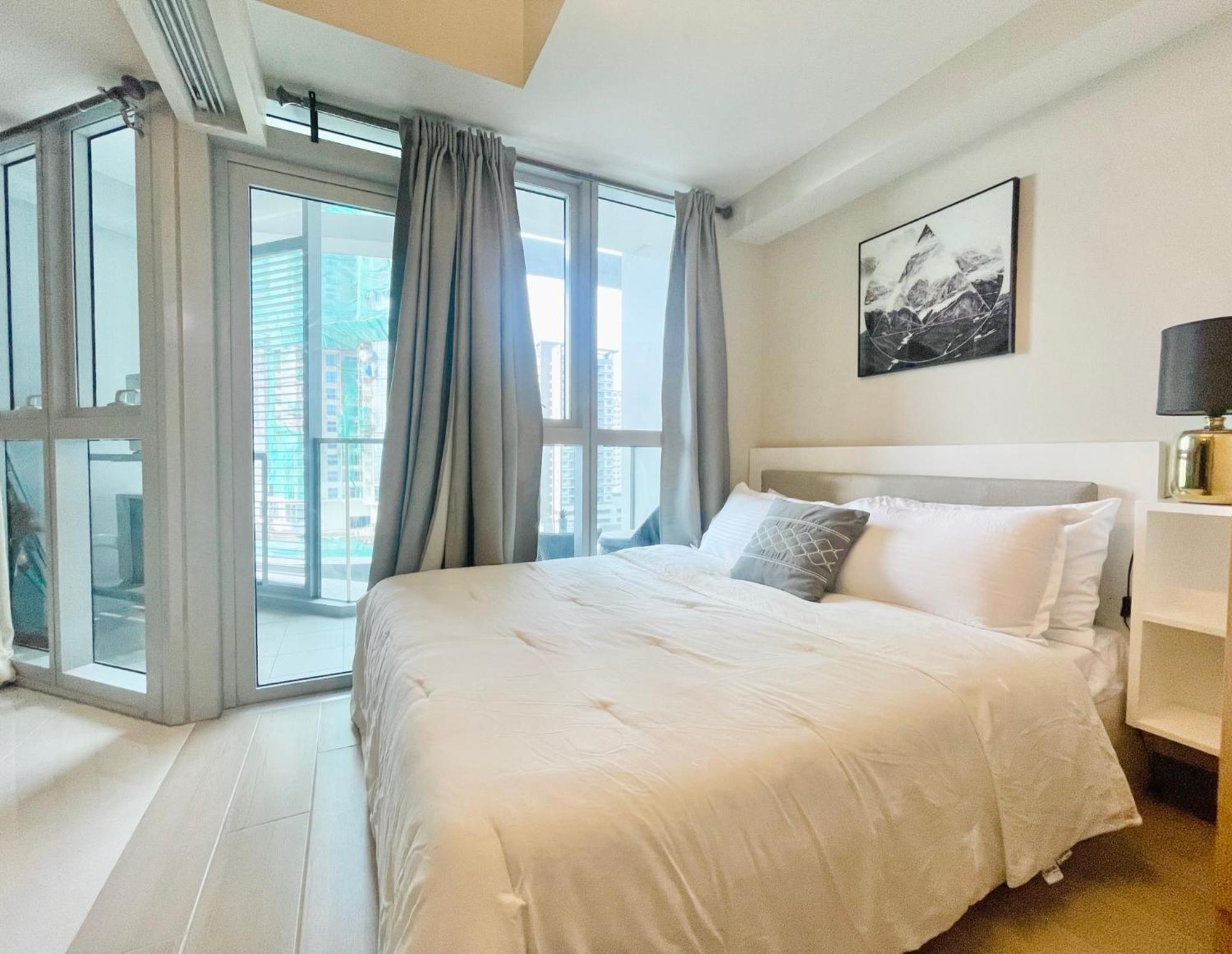 Uptown Parksuites Bgc Taguig Exterior photo